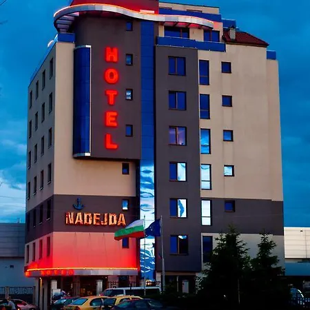 Hotel Nadejda 3*